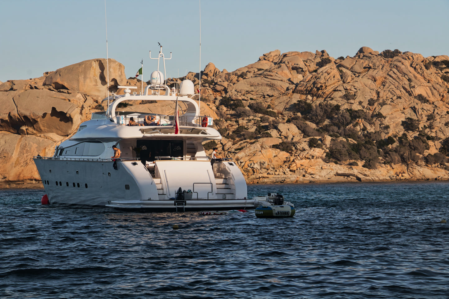 RENT A CHARTER YACHT | Dream Vacation on a Luxury Yacht